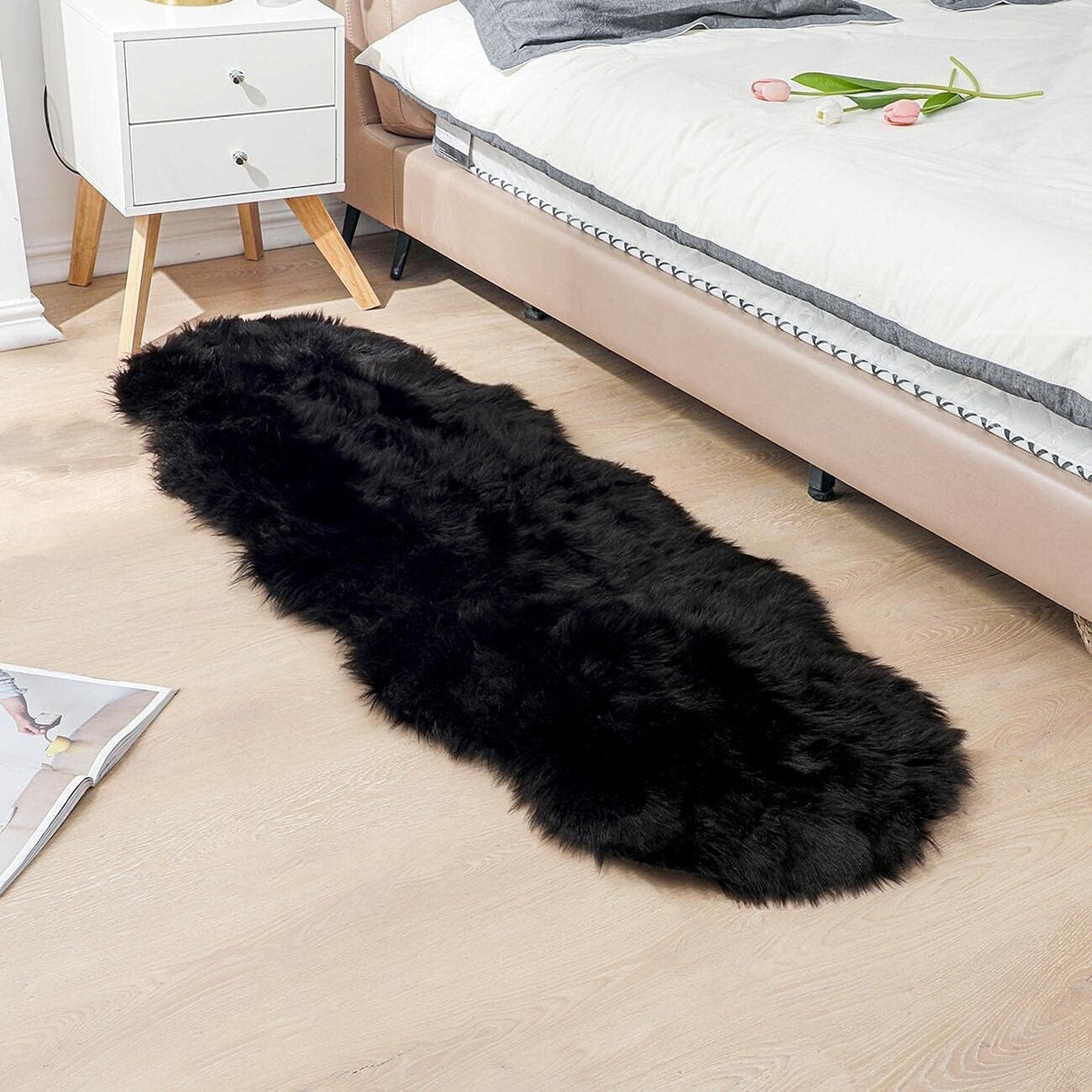 Soft Fluffy Rug Faux Sheepskin Fur Area Rug Shaggy Couch Cover Seat Cushion Furry Carpet Beside Rugs for Bedroom Floor Sofa Living Room Runner, 60x180cm