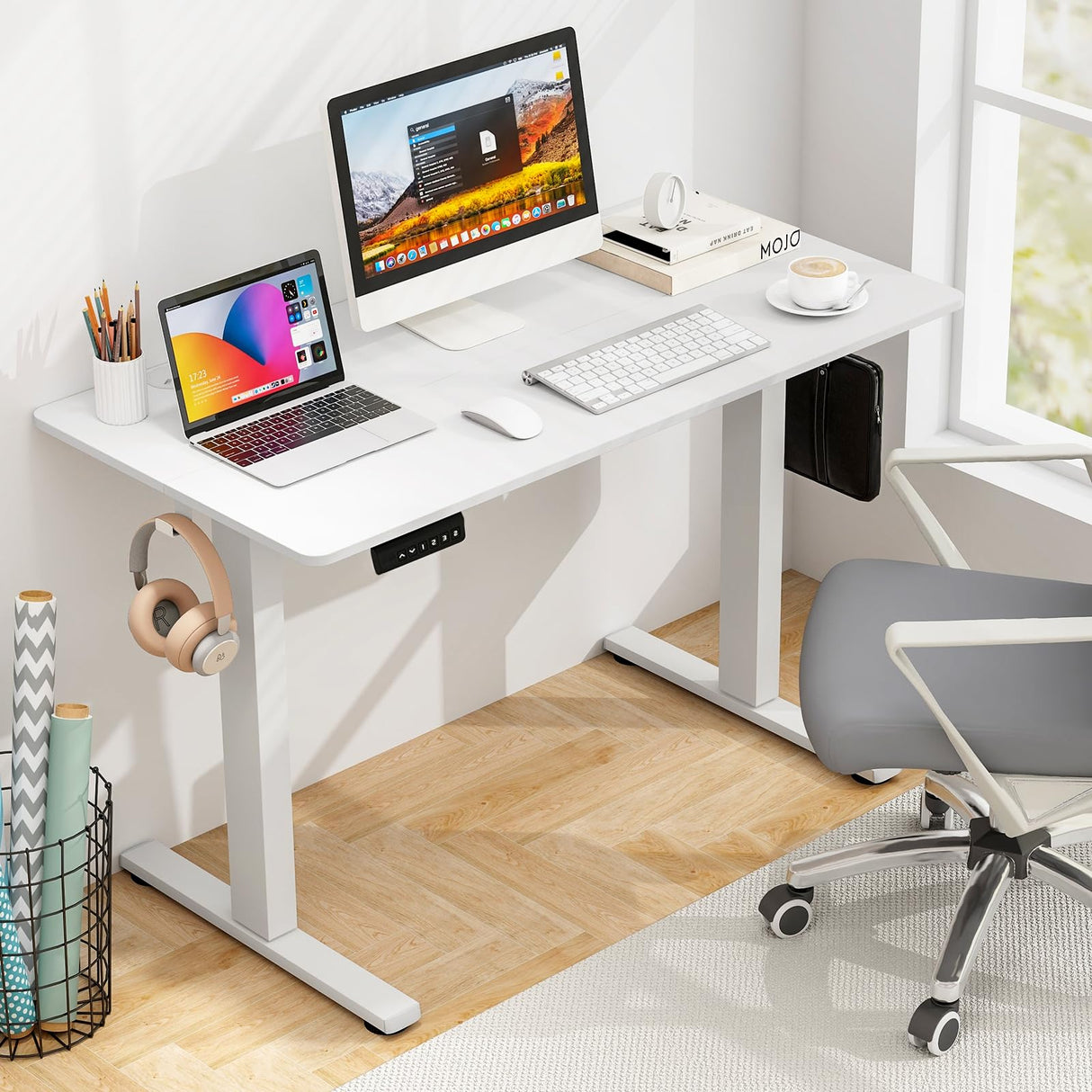 Electric Standing Desk, 120 x 60 cm Sit Stand Home Office Desk with 3 Memory Height Settings, Height Adjustable Computer Desk with 2 Hanging Hooks & Cable Management