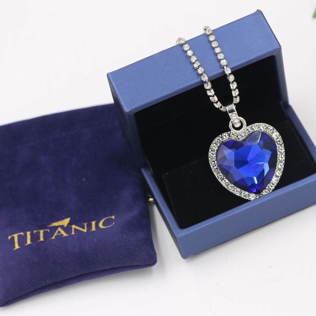 Titanic Heart Of The Ocean Necklace + Velvet Bag