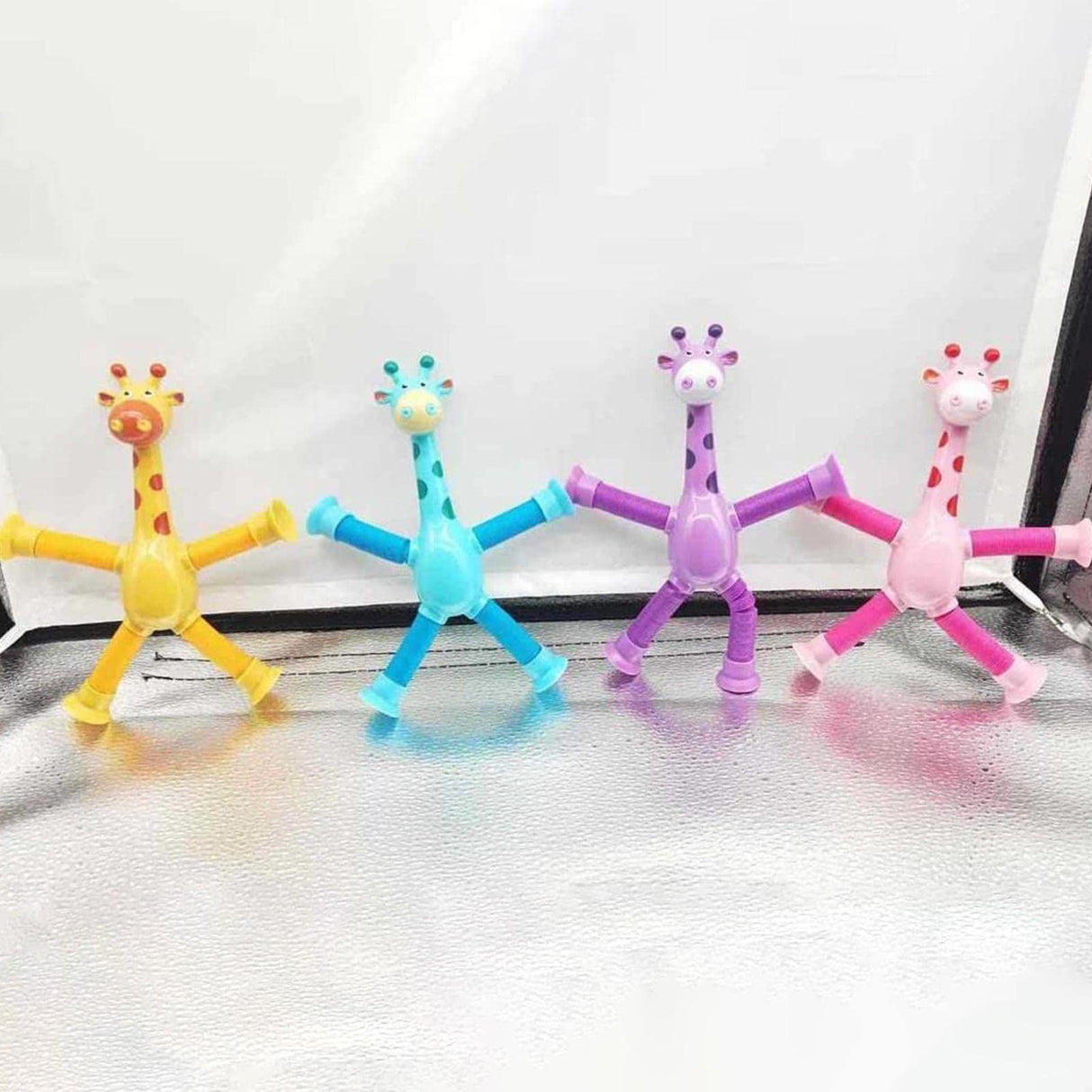 Pop Tubes Fidgets Toy Set,4Pcs Giraffe Pop Tube Sensory Toys,Telescopic Suction Cup Giraffe Toy Educational Stress Relief Fidgets Tubes Toy,Parent-Child Interactive Decompression Toy, Boy Girl