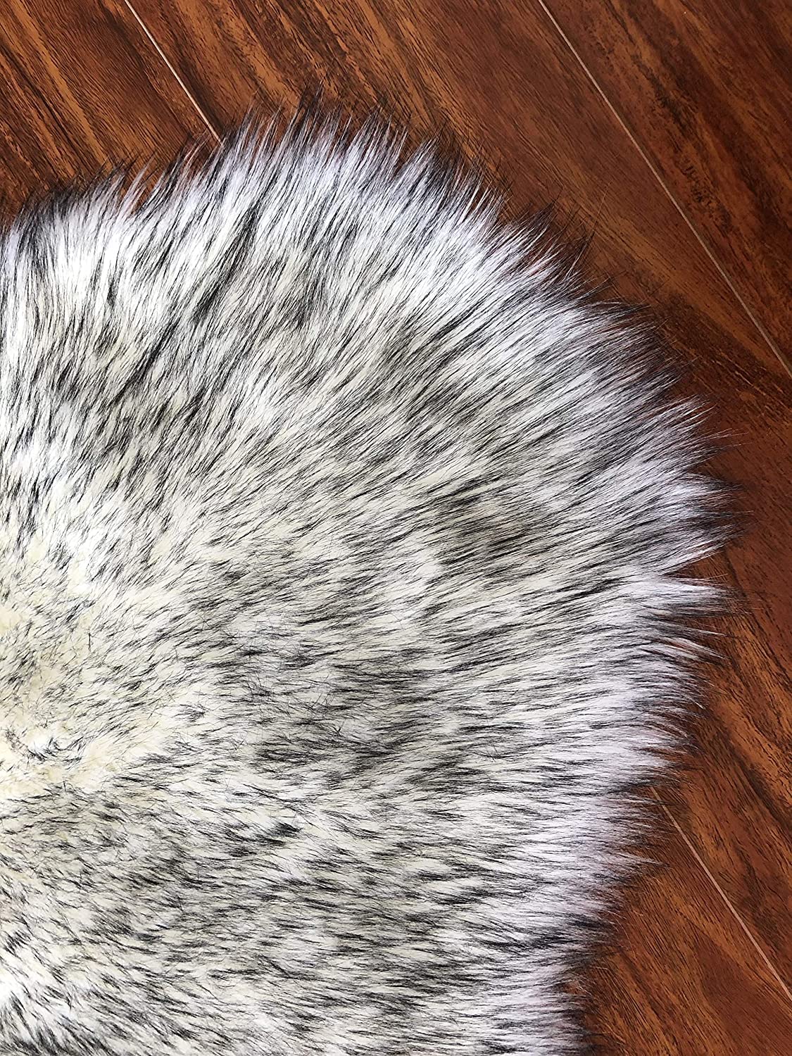 Soft Faux Sheepskin Fur Rug Fluffy Area Rug Floor Mat Luxury Carpets Chair Cover Seat Pad Shaggy Rug for Bedroom Sofa Living Room (2x5 Ft Sheepskin)